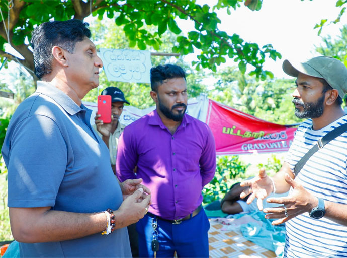 ගුරු සංවර්ධන නිලධාරීන්ට ගුරු සේවයට ඇතුළත් වීමට අයිතියක් තිබෙනවා - විපක්ෂ නායක සජිත් ප්‍රේමදාස