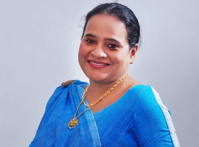 ගල් අඟුරු ‘හදිසි මිලදී ගැනීම්’ වැඩි මිල - දුෂිත ගණුදෙනුවකට ආණ්ඩුව උත්සහ දරයි - රෝහිණී කවිරත්න