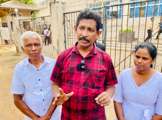 ගෝඨාභය උත්සාහ කරන්නේ අධිකරණය මගහරින්න යි - ඉන්ද්‍රානන්ද ද සිල්වා