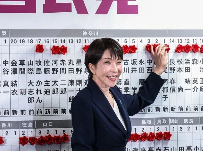 විශිෂ්ට ජයක් ලැබූ ජපාන අගමැති වෙත නරේන්ද්‍ර මෝදි සුබ පතයි