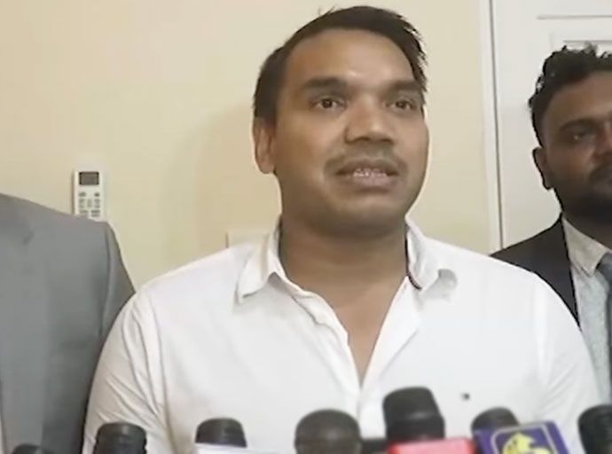 මැතිවරණ කාලෙ කියපු බොරු ඔප්පු කරගන්න බැරුව 'ෆයිල් මිසින්' කියනවා - නාමල් රාජපක්ෂ