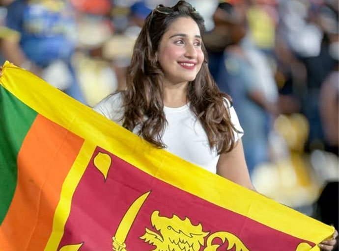 ජනප්‍රිය නිළි පේශානි ඒකනායක ගෙන් CIDයට පැමිණිල්ලක්