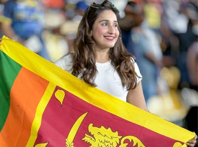 ජනප්‍රිය නිළි පේශානි ඒකනායක ගෙන් CIDයට පැමිණිල්ලක්