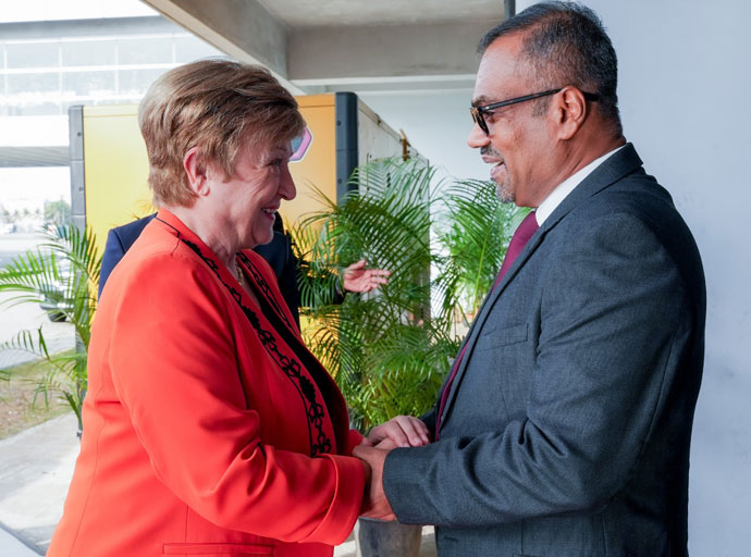 ජාත්‍යන්තර මූල්‍ය අරමුදලේ (IMF) කළමනාකාර අධ්‍යක්ෂක ක්‍රිස්ටලිනා ජෝර්ජිවා ඇතුළු නියෝජිත කණ්ඩායම දිවයිනට