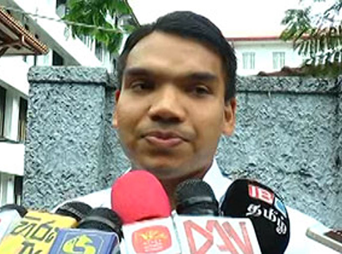 මහින්ද රාජපක්ෂ මිනීමරුවකු නොවන බව සරත් ෆොන්සේකා ම පිළිඅරගෙන තිබෙනවා - නාමල් රාජපක්ෂ