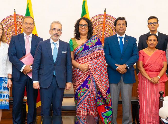 පෘතුගාල විදේශ ඇමති සහ අගමැතිනිය අතර විශේෂ හමුවක්