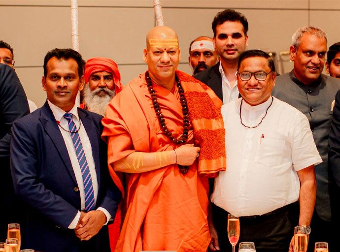 ස්වාමි කයිලාසනන්ද ගිරි ජි මහරාජ්  අමාත්‍ය විජිත හේරත් හමුවෙයි