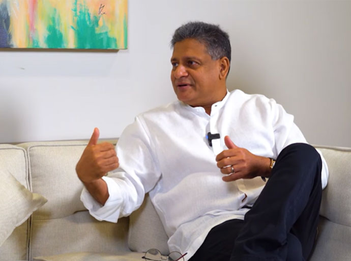 සලේ අත්අඩංගුවට ගත්තේ ඇයි...? - දිලිත් ජයවීර පැහැදිලි කරයි (වීඩියෝ)