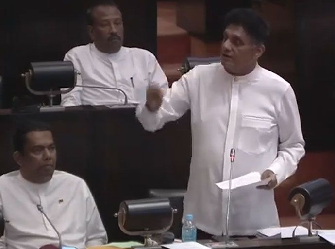 රජය කාන්තාවන් සවිබල ගන්වන ක්ෂුද්‍ර මූල්‍ය ණය යෝජනා ක්‍රම විනාශ කරන්න හදනවා - විපක්ෂ නායක