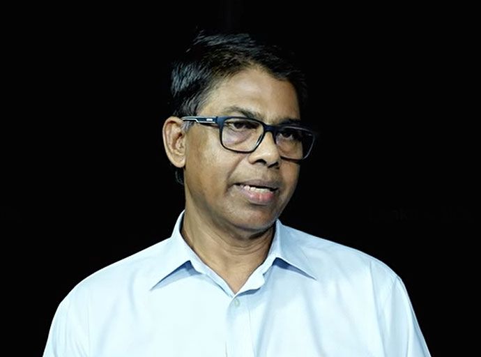 මේ වන විට ත්‍රිකුණාමල වරාය කාගේ ද...? - රියර් අද්මිරාල් ඩී. කේ. පී. දසනායක (වීඩියෝ)