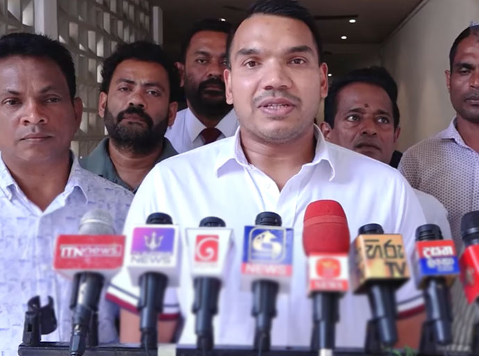 ආණ්ඩුව තෙල් මිල වැඩි කරේ ගල් අඟුරු වංචාවේ පාඩුව පියවා ගන්න - නාමල් රාජපක්ෂ