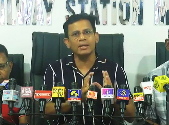 විදුලි බල මණ්ඩලය ඈවර කළේ වෘත්තිය සමිති  සල්ලි වලට අරගෙන ද...?