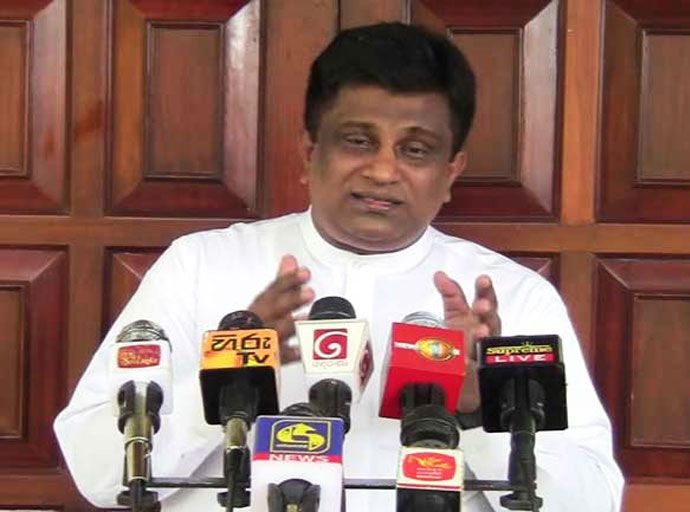 ඇමැති ජයකොඩි ධුරයේ තියාගන්න ජනපතිට ලැජ්ජා නැද්ද...? - අජිත් පී. පෙරේරා අසයි