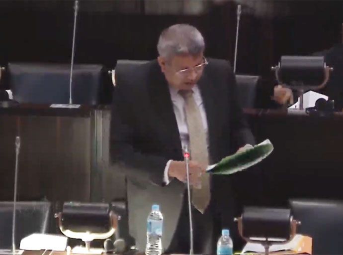 පාර්ලිමේන්තු මන්ත්‍රි ලාල් ප්‍රේමනාත්ට අධිකරණ අමාත්‍යවරයා පිළිතුරු සපයයි