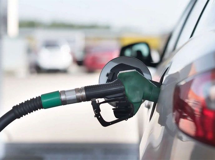 ඉන්ධන මිල ඊයේ මධ්‍යම රාත්‍රියේ සිට යළිත් ඉහළට