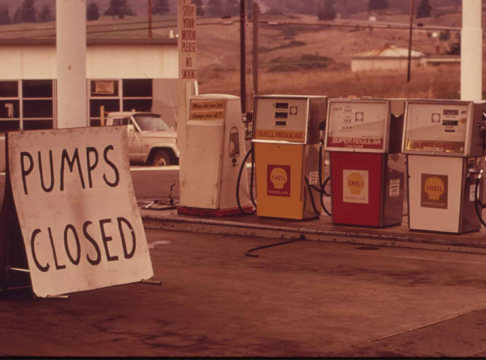 1973 තෙල් අර්බුදයෙන් පසු ලෝකය ඉගෙනගත් පාඩම් අපට නොවැදගත් ද...?