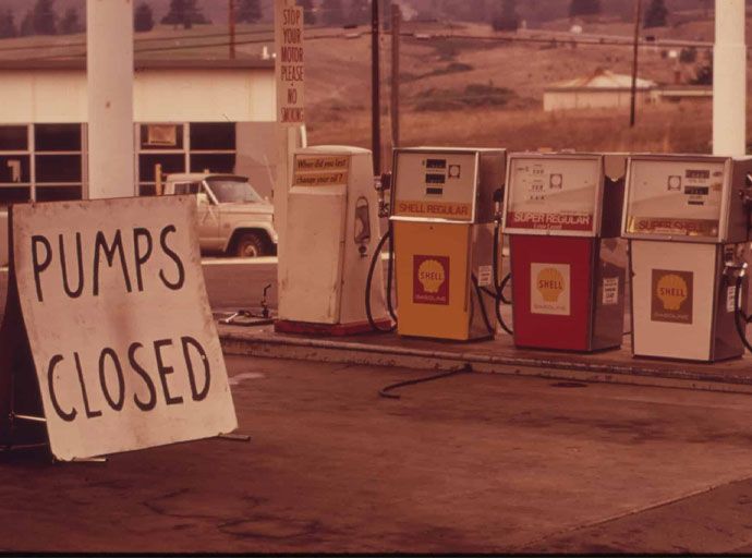 1973 තෙල් අර්බුදයෙන් පසු ලෝකය ඉගෙනගත් පාඩම් අපට නොවැදගත් ද...?