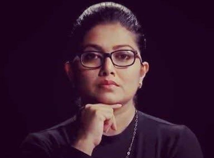 ඩිල්කා සමන්මලී මාධ්‍යවේදිනිය ඉලක්ක කරගෙන සිදුකරන අපහාස පිළිබඳ ව ප්‍රජාතන්ත්‍රවාදය උදෙසා සමාජ ජනමාධ්‍යවේදීන් ගේ දැඩි විරෝධය