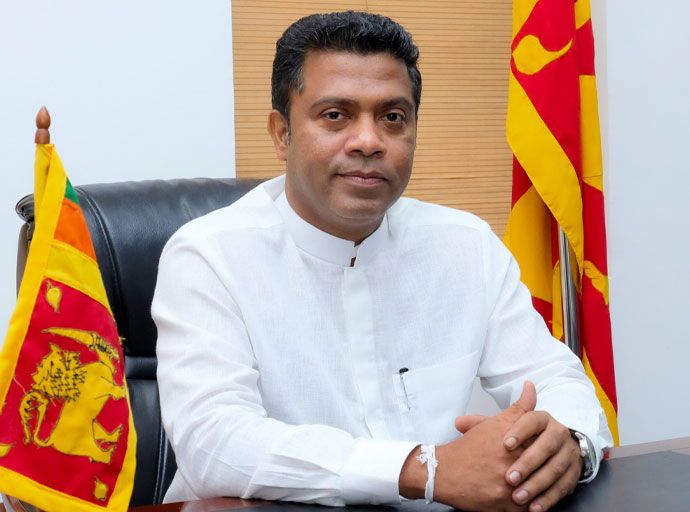 වත්මන් සෞඛ්‍ය අමාත්‍යවරයා, සෞඛ්‍ය ප්‍රශ්න අමතක කරලා - GMOA