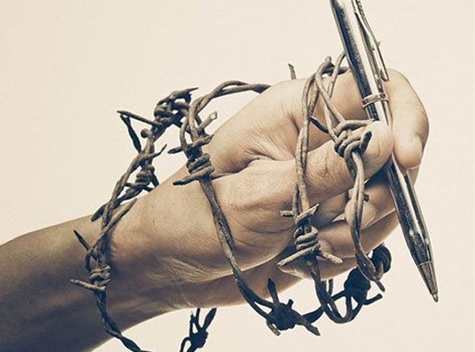 දීපචෙල්වන් ගේ (පමණක් නොව) ලිවීමේ නිදහස වෙනුවෙන් පෙළ ගැසෙමු