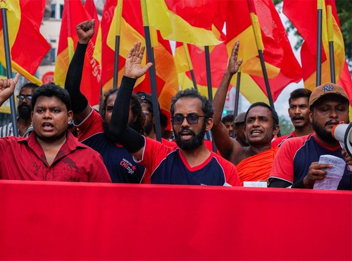 ධනවාදී පක්ෂවලට කම්කරු දිනය සැමරීමට කිසිම අයිතියක් නැහැ - ළහිරු වීරසේකර