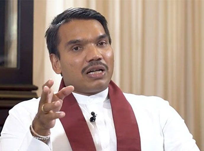 ජනාධිපතිවරයා දැන් නඩු තීන්දු දෙන්නේ ජේවීපී වේදිකාවේ ඉදන් - නාමල් රාජපක්ෂ