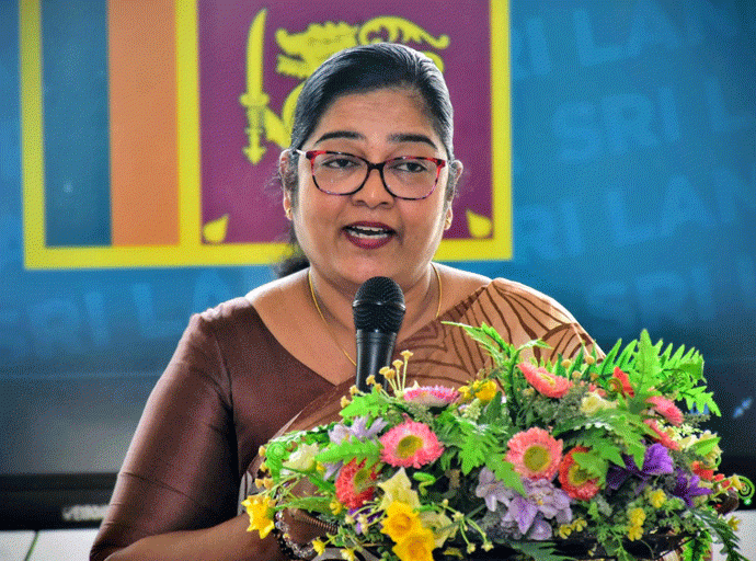 අපයෝජනයට ලක් වූ දැරිය වෙනුවෙන් රජය පෙනී සිටිනවා - කාන්තා සහ ළමා කටයුතු අමාත්‍ය සරෝජා සාවිත්‍රි පෝල්රාජ්