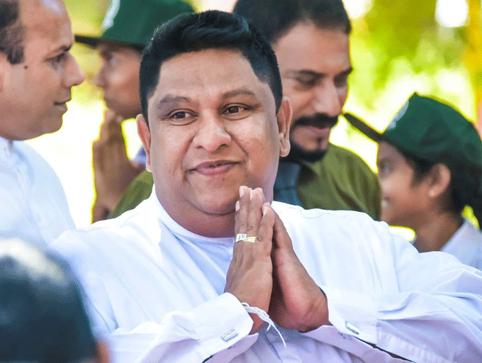චාමර සම්පත්ට පනවා තිබූ විදෙස් ගමන් තහනම තාවකාලිකව ඉවත් කරයි