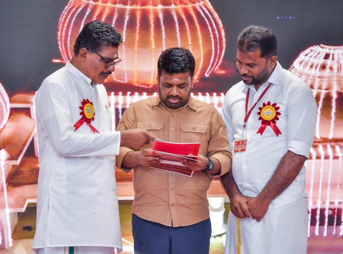 ජනපති සහභාගිත්වයෙන් මඩකළපුව මහජන පුස්තකාල නව ගොඩනැගිල්ල ජනතා අයිතියට