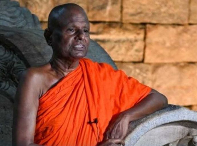අටමස්ථානාධිපති හිමිට ඇප; ළමාරක්ෂක අධිකාරියේ සභාපතිනිය ගෙන් පොලිසියට චෝදනා රැසක්