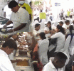 මහනුවරට පැමිණෙන සැදැහැවතුන් වෙනුවෙන් ශ්‍රී දළදා මාලිගාවේ දී දිවා රාත්‍රී දන්සැලක්