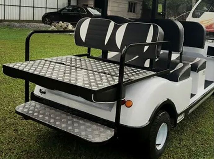 පේරාදෙණිය රාජකීය උද්භිද උද්‍යානයට Buggy Cart රථ දහයක පරිත්‍යාගයක්