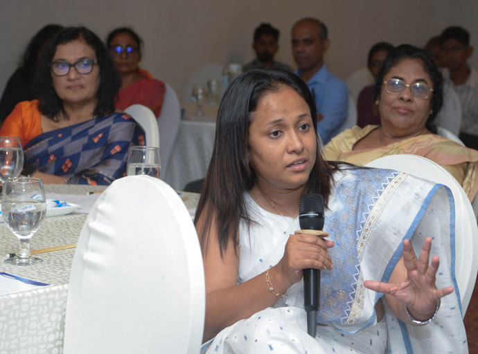 සියදිවි නසාගැනීම් සහ ඒ ආශ්‍රිත සිදුවීම් වාර්තා කිරීමේ වගකීම් සහගත භූමිකාව පිළිබඳව විශේෂ උපදේශන වැඩමුළුවක්