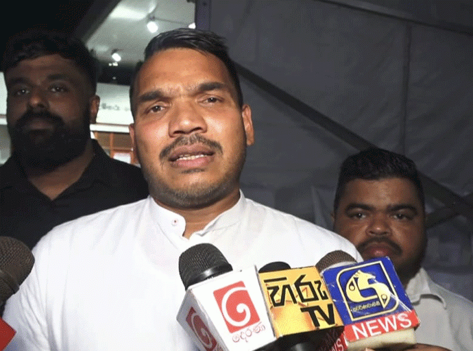 ජනතාවට වුවමනා අත්අඩංගුවට ගැනීම් ගැන ජනාධිපති අදහස් දැක්වීම නෙවෙයි; ජීවන වියදම පිළිබඳ පිළිතුරුයි - නාමල් රාජපක්ෂ
