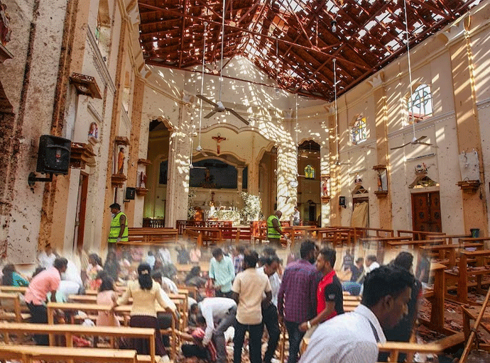 වසර හයකට පසු: පාස්කු ඉරිදා සංහාරය, කුමන්ත්‍රණ චෝදනා සහ යුක්තිය සොයා යෑම; ප්‍රශ්නවලින් වැසී ගිය අඳුරු සංවත්සරයක්