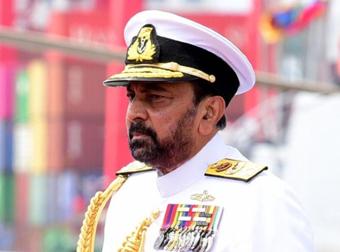 හිටපු නාවික හමුදාපති වසන්ත කරන්නාගොඩ අල්ලස් කොමිසමේ අත්අඩංගුවට