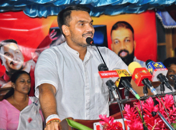 ආඩම්බරයෙන් පෙන්නන්න තියෙන පදක්කමට යකඩ තහඩු ලෙස හැඳින්වීම ලජ්ජාසහගතයි -නාමල්  රාජපක්ෂ
