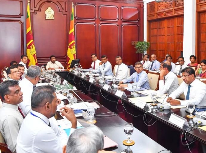 ජනාධිපතිවරයා, සෞඛ්‍ය හා ජනමාධ්‍ය අමාත්‍යංශයේ ප්‍රගතිය විමසයි