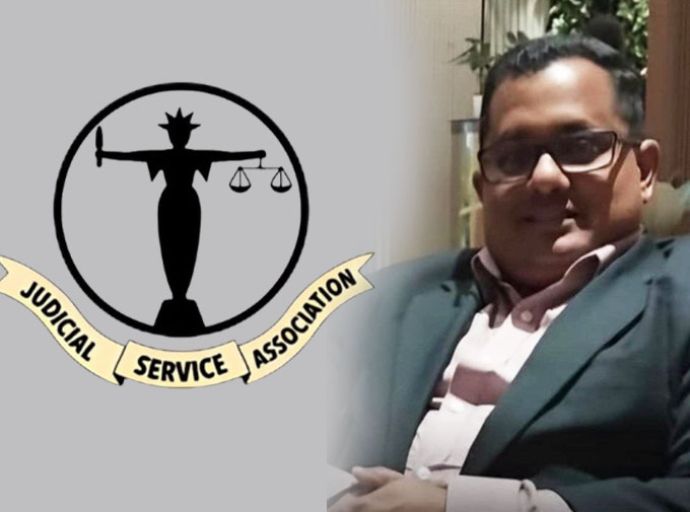 විනිසුරු පසන් අමරසේන අධිකරණ සේවා සංගමයෙන් ඉල්ලා අස් වේ