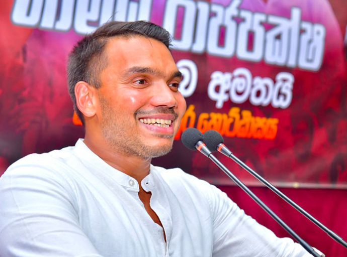 අධිකරණ ඇමතිවරයා බන්ධනාගාර සිද්ධිය දකින්නේ ෆේස්බුක් එකෙන් ලු - නාමල් රාජපක්ෂ