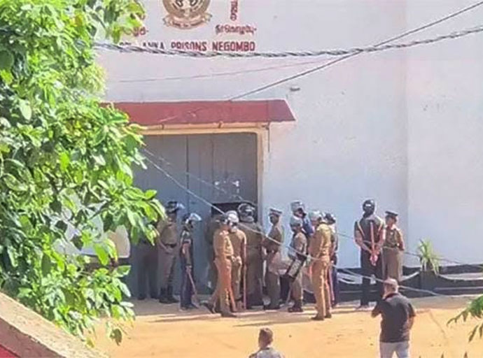 මීගමුවේ සිටි රැඳවියන් දෙසීයකට මිනී මැරුම් චෝදනා