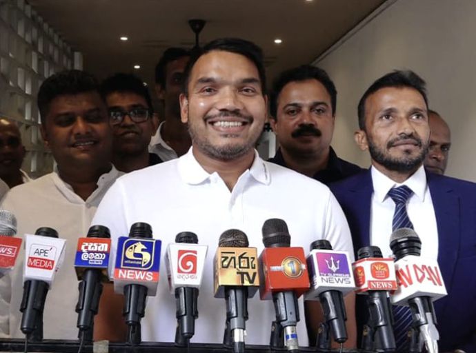 දැන් හැම බන්ධනාගාරයක ම ධාරිතාව ඉක්මවලා ගිහින් - නාමල් රාජපක්ෂ