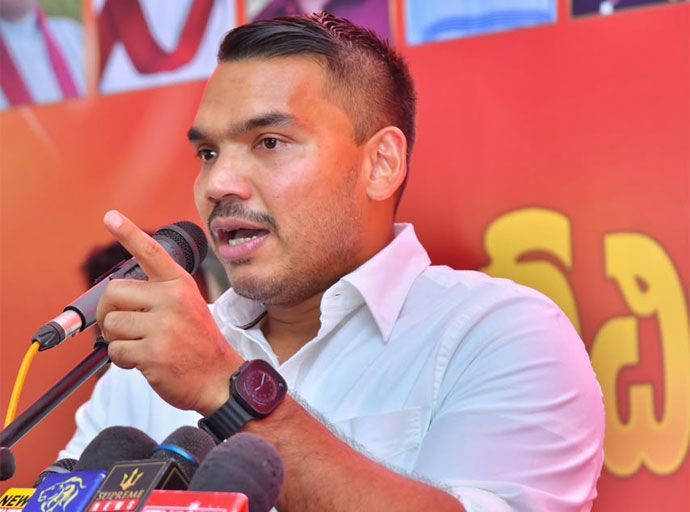 ආණ්ඩුව දේශීය ව්‍යාපාරිකයින් ගෙන් බදු ගහන්නෙ කොළේ වහලා -නාමල් රාජපක්ෂ