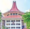 ලිංගිකත්වය වෙනස් කර ගැනීම සඳහා අවසර දීමට එරෙහි පෙත්සම නිෂ්ප්රභ කරයි