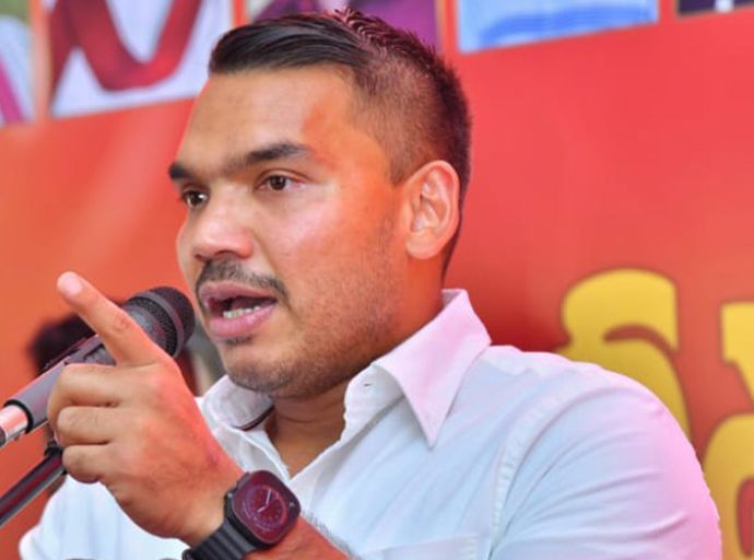 දැන් රටෙන් බාගයක් බඩගින්නේ; 75%ක් ජනාධිපතිටත් කැමතියි කියල බොරු ප්‍රචාර යවනවා - නාමල් රාජපක්ෂ