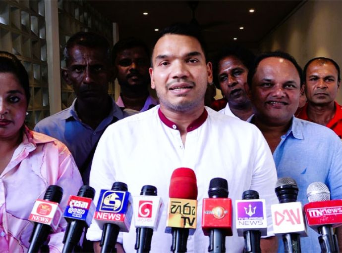 ජනපතිට ඇති ජනතා කැමැත්ත බලන්න වුවමනා ම නම් පළාත් සභා මැතිවරණය පවත්වන්න - නාමල් රාජපක්ෂ