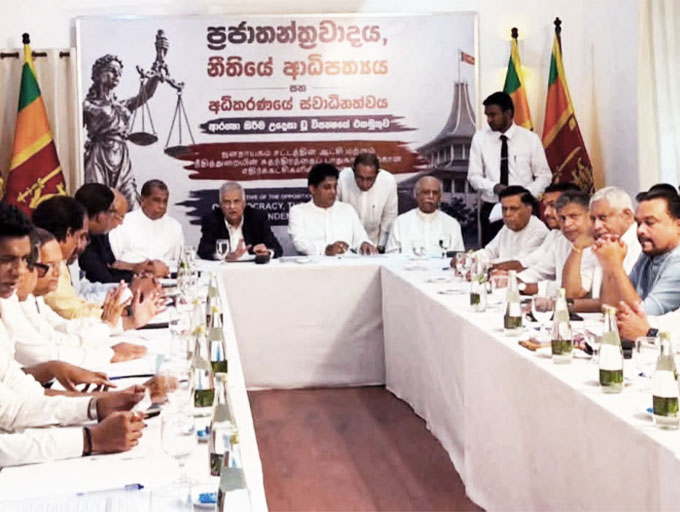 'ඇපපිට – සැකපිට' කඳවුර අගවිනිසුරු ඇතුළු ඉහළ උසාවිවල විනිසුරුවරුන් ගේ විශ්‍රාම වයස දීර්ඝ කිරීමට අකමැති හේතු