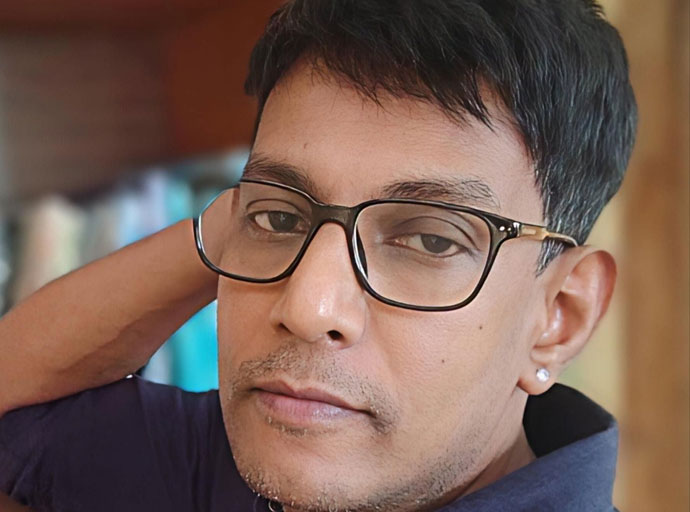 රාජ්‍ය සාහිත්‍ය සම්මාන උළෙලෙට පොත් තෝරන්න ආචාර්‍ය, මහාචාර්ය හෝ කථිකාචාර්ය පට්ටමක් තිබ්බොත් ප්‍රමාණවත් ද…?