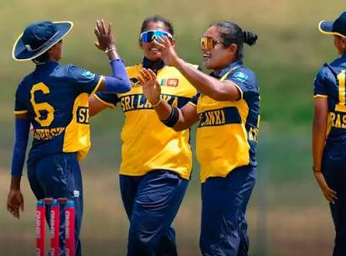 චමරිගෙන් ඓතිහාසික පන්දු යැවීමක්....