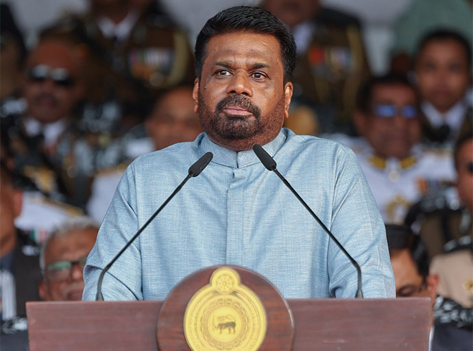 ශ්‍රී ලංකා පොලීසිය ඉතාමත් ගෞරවාන්විත සේවාවක් බවට පරිවර්තනය කිරීම සඳහා අවශ්‍ය පහසුකම් ලබා දෙනවා - 160වන පොලිස්  දින සැමරුමේ දී ජනපති කියයි